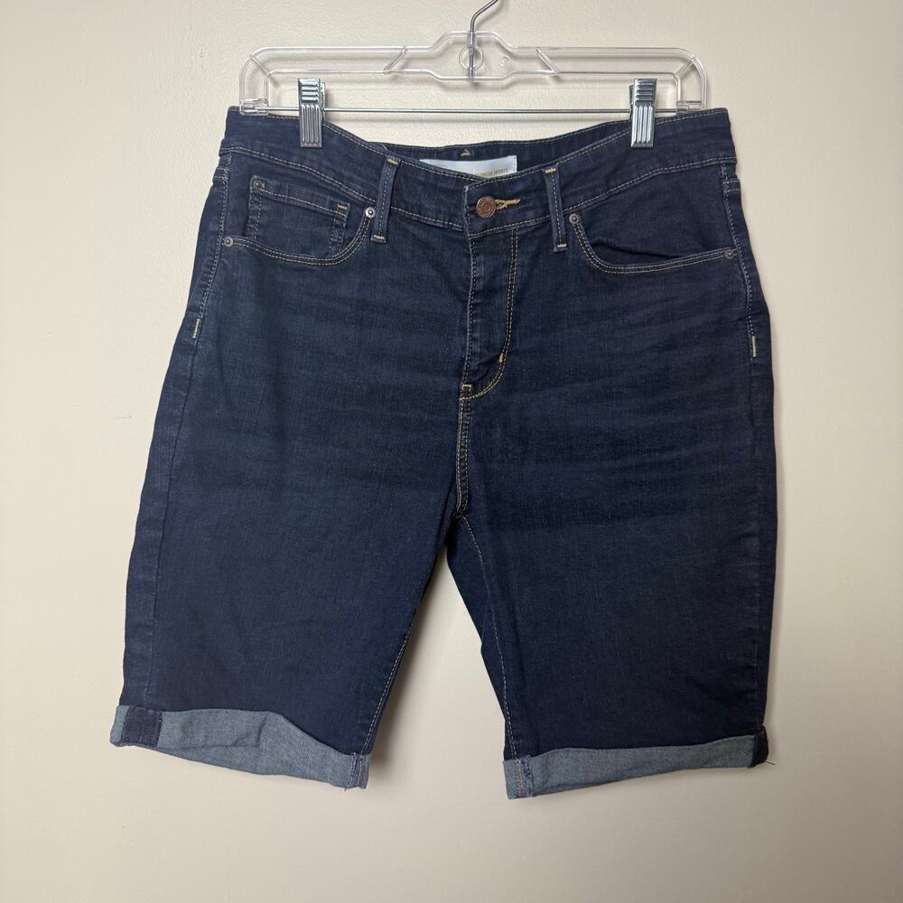 Levi's Womens Mid Rise Bermuda Shorts Size 31 or 12 Dark Wash Blue Stretch Denim